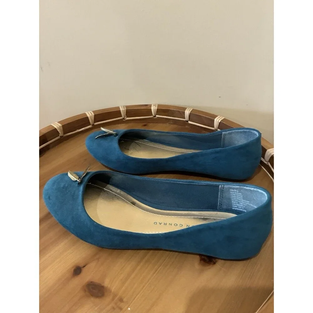 LC Lauren Conrad Ballet Flats size 8M Emerald Green Suede with Leaf Tassels